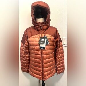 New with tag outdoor research women helium down hoodie cinnamon/ brick size L